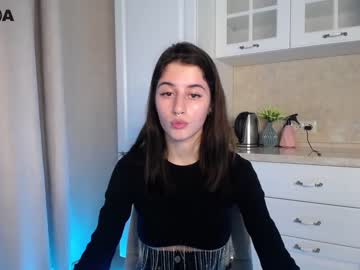 webcam girl kate_lewis live cam image #2876962