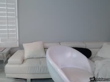 webcam girl blonde_riderxxx live cam image #4112561