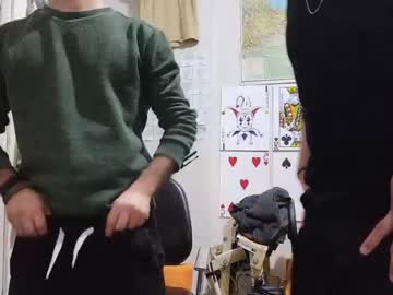 webcam man machin3guys live cam image #3914092