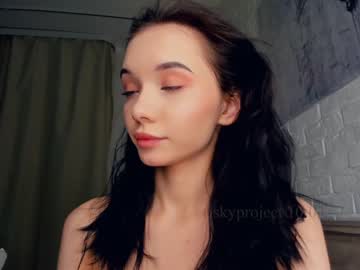 webcam girl riskyproject live cam image #6577559