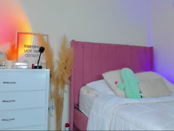 webcam girl veroniqe_lounge live cam image #2987468