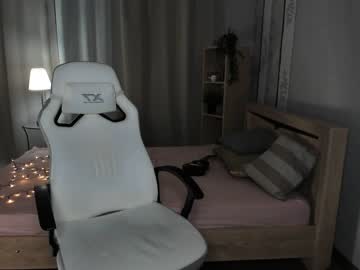 webcam girl ella_flare live cam image #2572083
