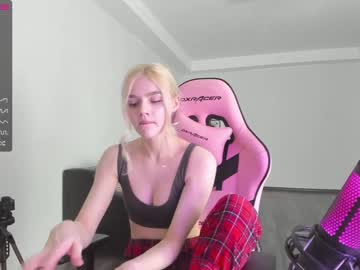 webcam girl allotropp live cam image #3862595