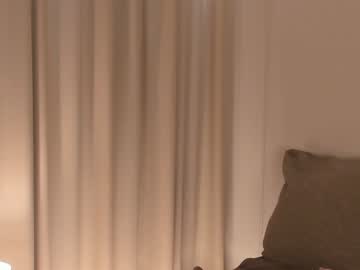 webcam girl peek_in_my_window live cam image #6818721