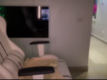 webcam girl kiradivine live cam image #6630368