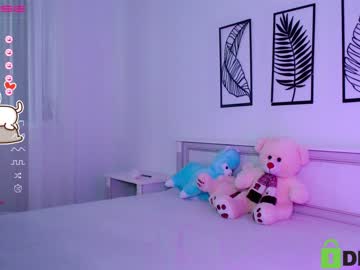 webcam girl small_blondee live cam image #3430092