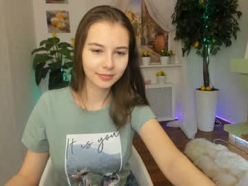webcam girl carolineprise live cam image #722863