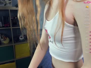 webcam girl youne_and_beautiful live cam image #4689910
