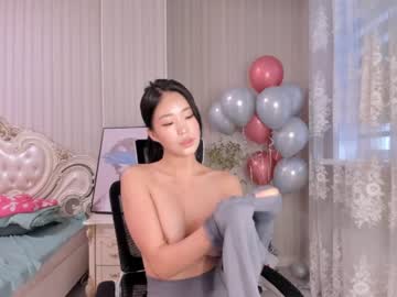webcam girl hinakura_lim live cam image #4260381