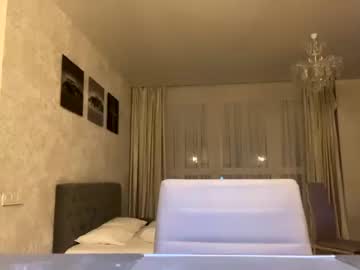 webcam girl bitter_moon live cam image #1217462