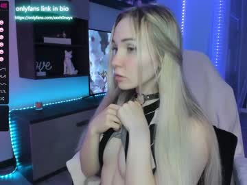 webcam girl xxxhoneyxx live cam image #4393534