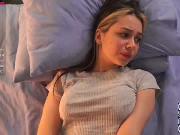 webcam girl cinacramby live cam image #4375375