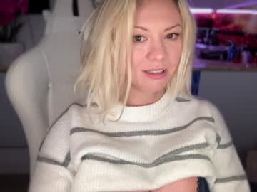 webcam girl kiradivine live cam image #6160874