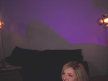 webcam girl lucydelovely live cam image #5618932