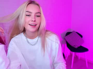 webcam girl 8a8y_nura live cam image #1067796