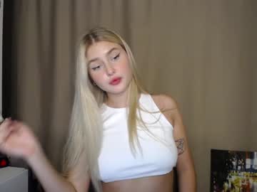 webcam girl cute18cute live cam image #4838527