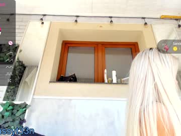 webcam girl sassyt33n live cam image #5261379