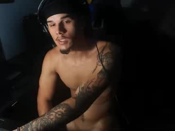 webcam man kylewhitedgs live cam image #4310487