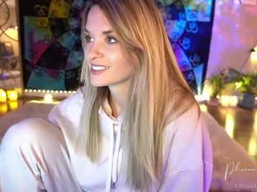 webcam girl phoenix_taylor live cam image #1058980