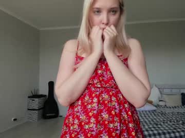 webcam girl belle_ellie live cam image #4783200