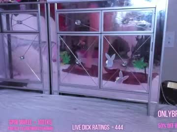 webcam girl butterybubblebutt live cam image #4329869