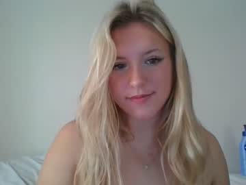 webcam girl dumb_blonde69 live cam image #5126761