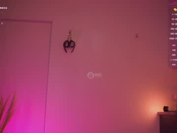 webcam girl bronnica live cam image #1336966