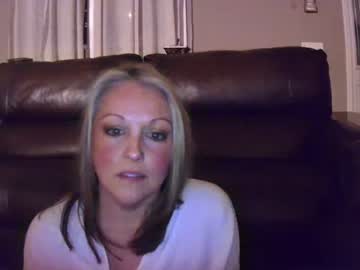 webcam couple leo_lady_8675309 live cam image #293183