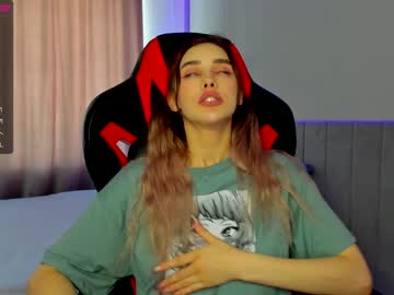 webcam girl angella_kleee live cam image #2117014