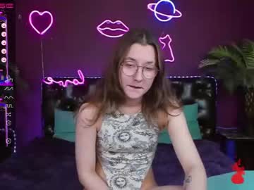webcam girl beverleyelliott live cam image #2314942