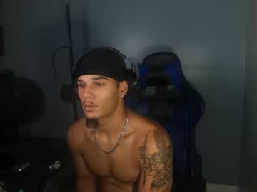 webcam man kylewhitedgs live cam image #5223345