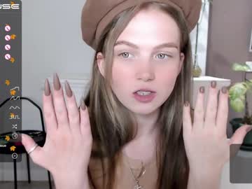 webcam girl small_blondee live cam image #2907121