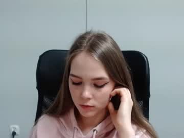 webcam girl violetta_kl live cam image #1571594