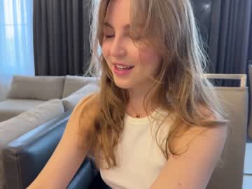 webcam girl girl_next_door19 live cam image #6952521