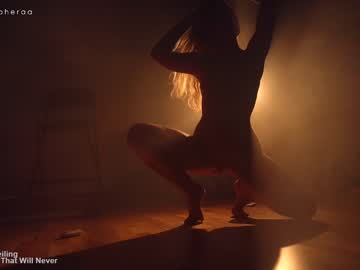 webcam girl artmosphera live cam image #4927425