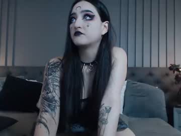 webcam girl charlotte_germanotta_ live cam image #4433390
