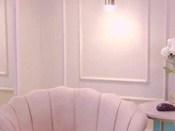 webcam girl gwenbanks live cam image #6933449