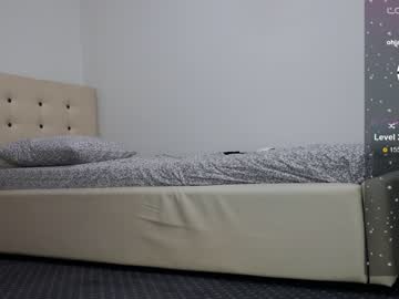 webcam girl carmela_fox live cam image #6202920