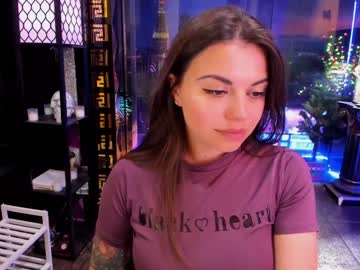 webcam girl alma_pearl live cam image #4681362