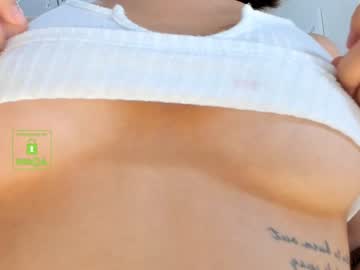 webcam girl lee_yoona live cam image #62946
