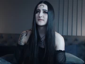 webcam girl charlotte_germanotta_ live cam image #5084321