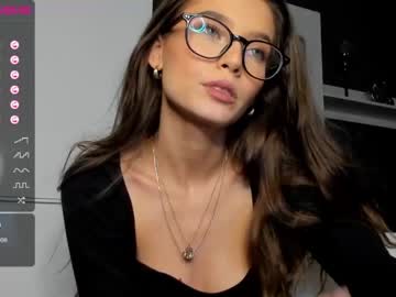 webcam girl isia_slay live cam image #3223342