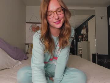 webcam girl innocentprovenguilty live cam image #1956989
