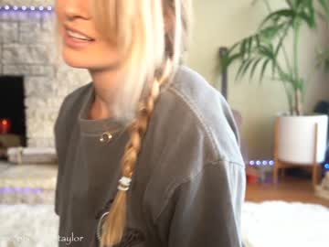 webcam girl phoenix_taylor live cam image #1509613