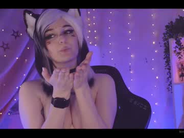 webcam girl vronnier live cam image #7084628