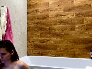 webcam girl fit_family live cam image #1989241