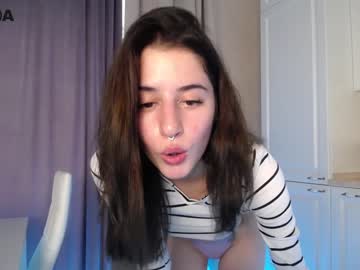 webcam girl kate_lewis live cam image #2861308