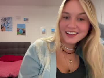 webcam girl sarahsapling live cam image #5544340