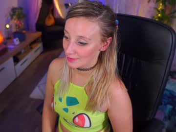 webcam girl juicyandthepussyblvd live cam image #2955347