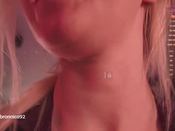 webcam girl bronnica live cam image #3733872